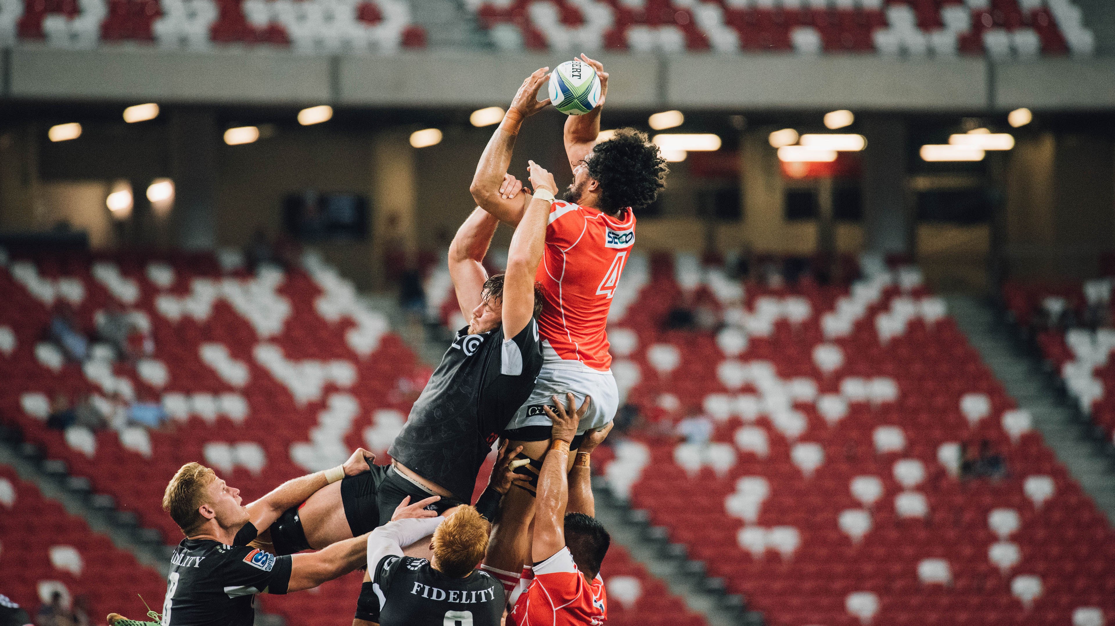 索伯奇迹夜，策略致胜力压梅赛德斯，维斯塔潘无解速度再封神